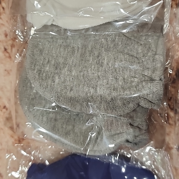 New never used newborn mittens - Picture 4 of 10